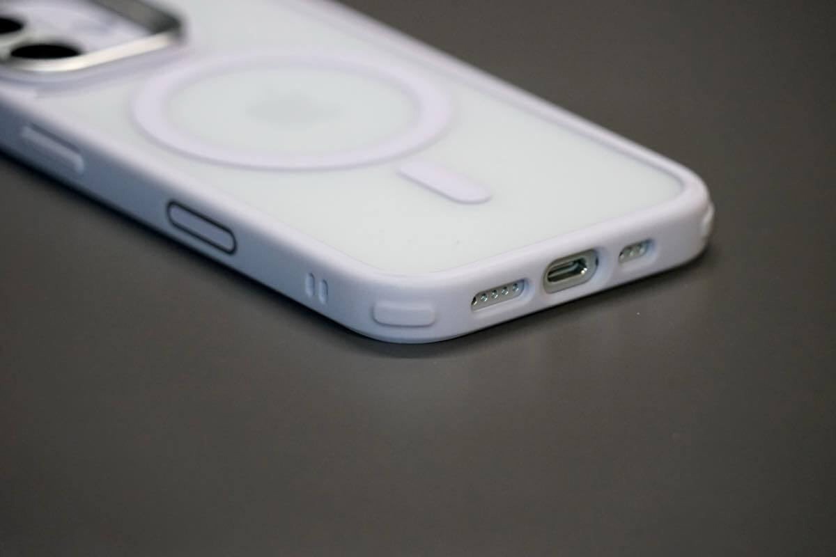 【レビュー】カメラガードがスタンドにもなる「ESR Classic ハイブリッドマグネットケース」｜iPhone 17向けに新たに登場した春の新色をチェック