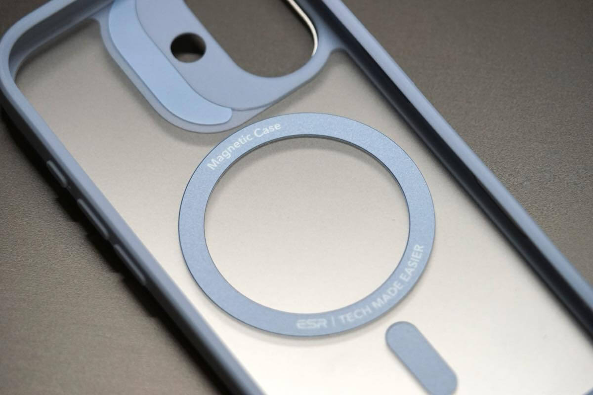 【レビュー】カメラガードがスタンドにもなる「ESR Classic ハイブリッドマグネットケース」｜iPhone 17向けに新たに登場した春の新色をチェック