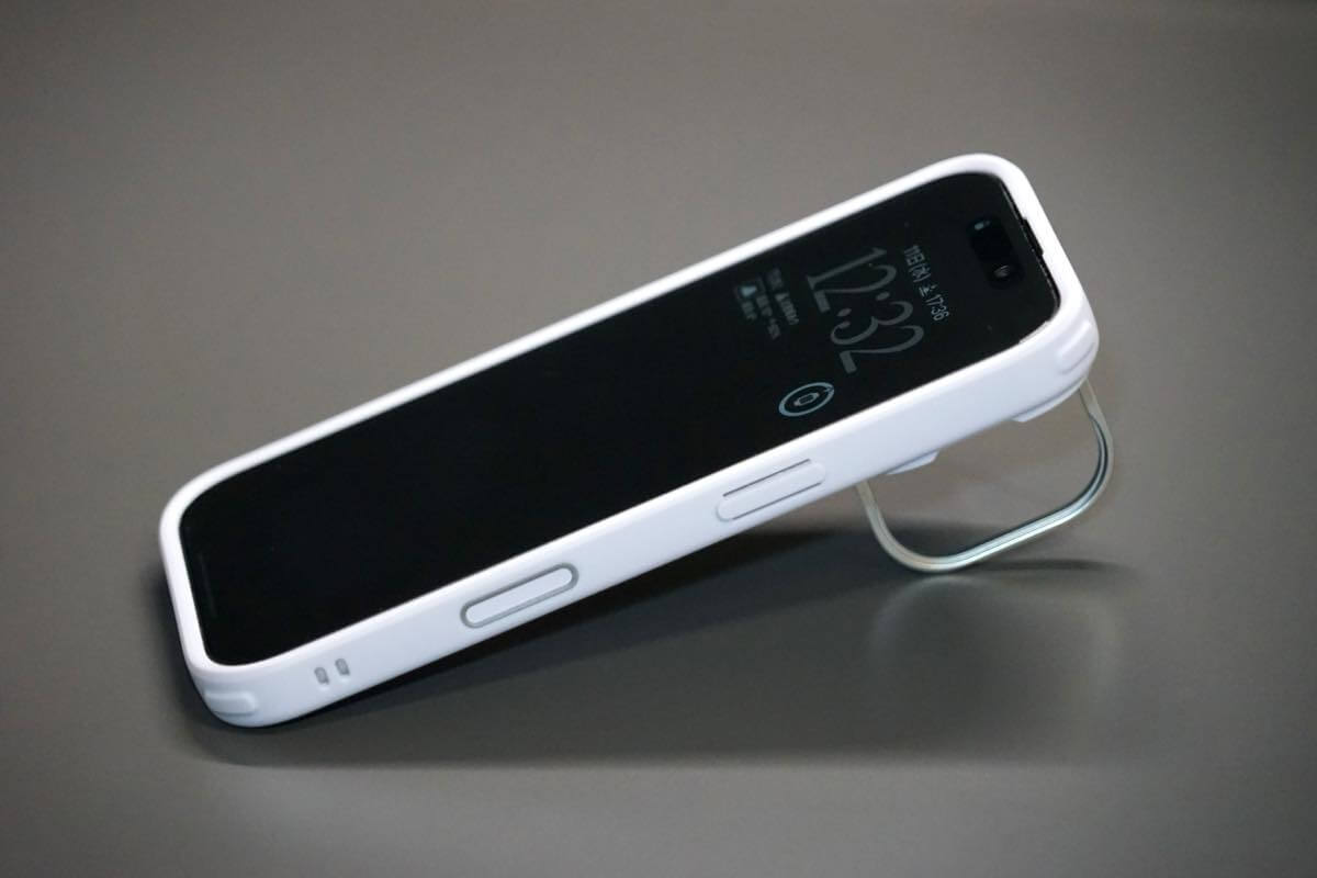 【レビュー】カメラガードがスタンドにもなる「ESR Classic ハイブリッドマグネットケース」｜iPhone 17向けに新たに登場した春の新色をチェック