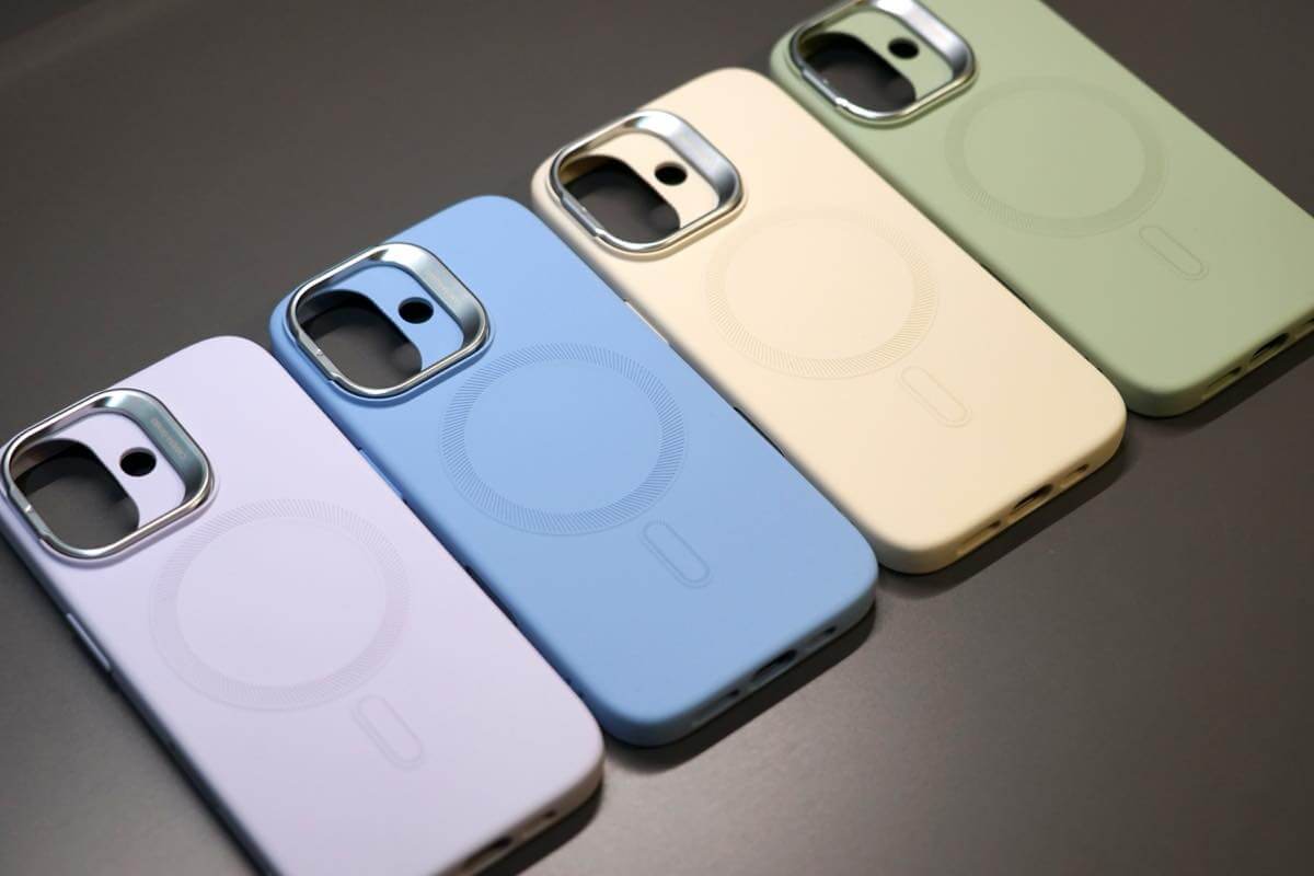 【レビュー】スタンドにもなるカメラガードが便利な｢ESR Cloud ソフトマグネットケース｣のiPhone 17向け新色4色を紹介