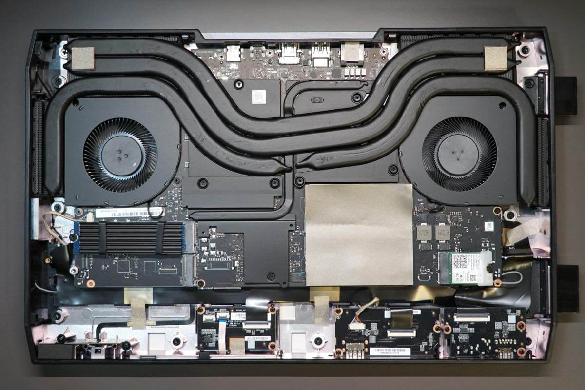 【レビュー】GeForce RTX 5070 Laptop搭載の超薄型ゲーミングPC「Minisforum AtomMan G7 Pro」をチェック