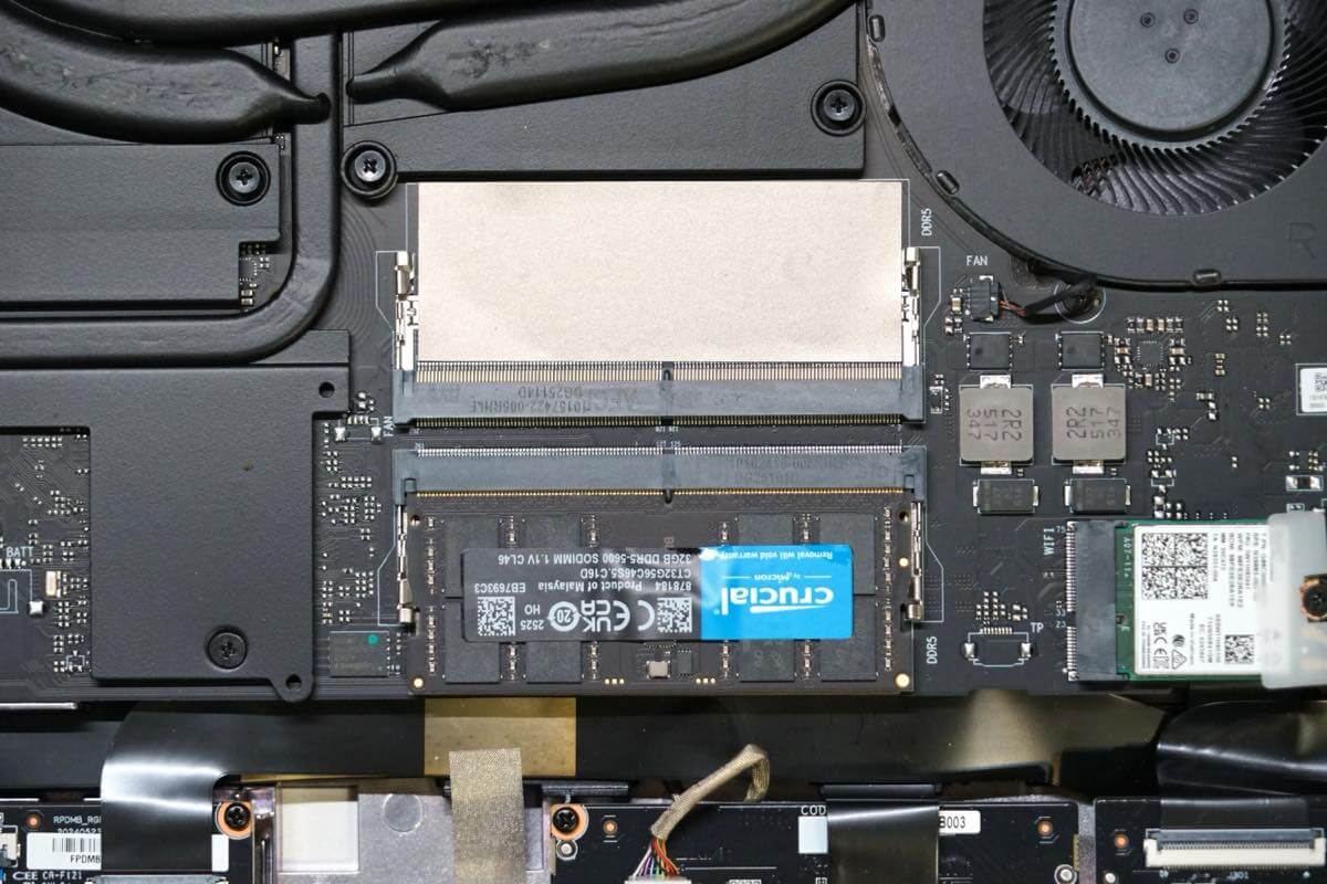 【レビュー】GeForce RTX 5070 Laptop搭載の超薄型ゲーミングPC「Minisforum AtomMan G7 Pro」をチェック