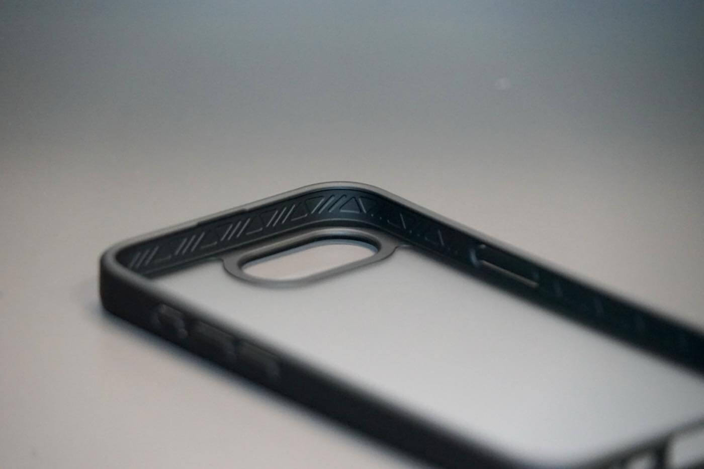 【レビュー】CASEKOOの360度回転スタンド搭載ケース｢Magicstand Pro｣にiPhone 17e対応モデルが登場｜よりシンプルな｢Basic Case｣も