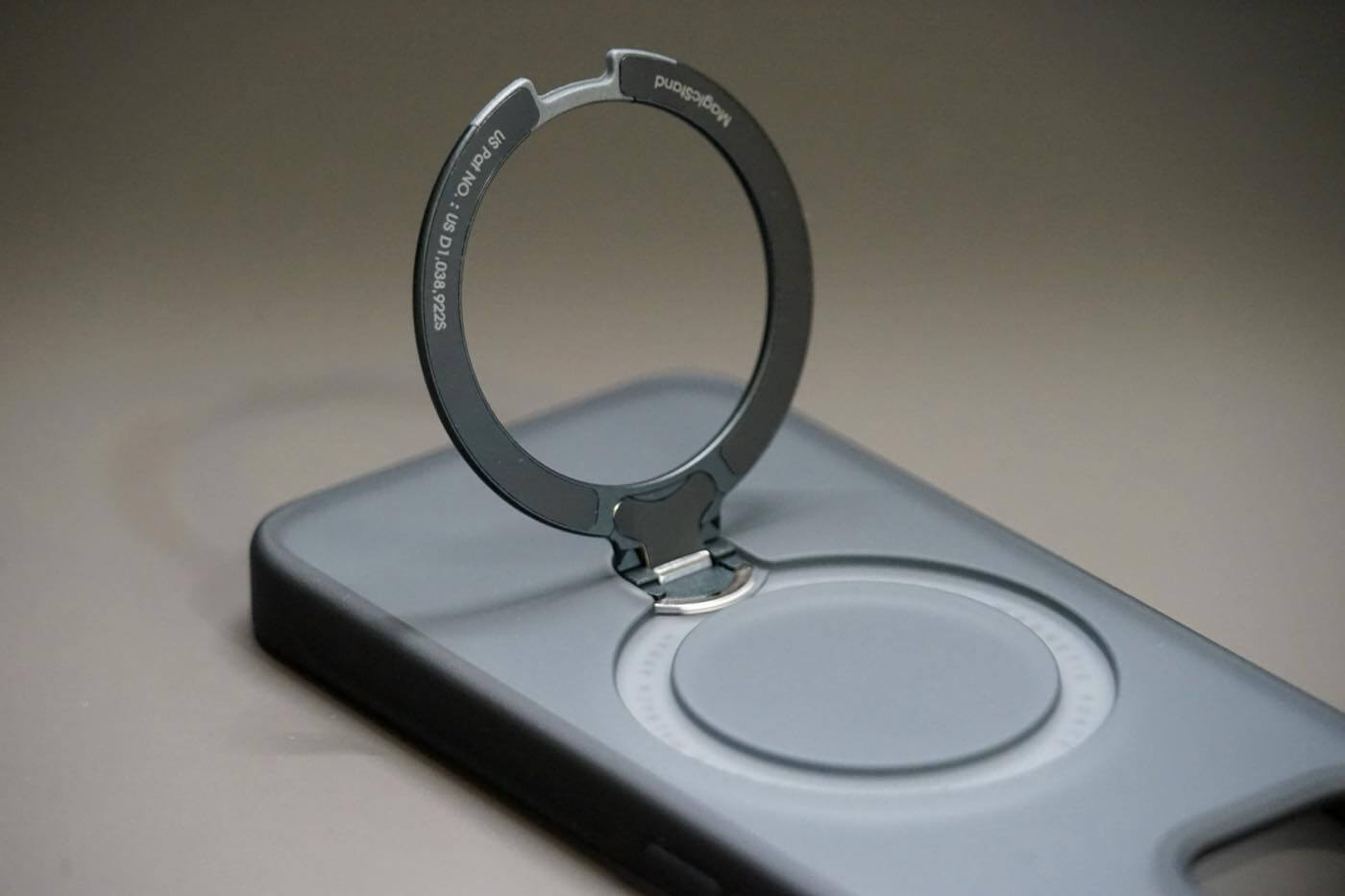 【レビュー】CASEKOOの360度回転スタンド搭載ケース｢Magicstand Pro｣にiPhone 17e対応モデルが登場｜よりシンプルな｢Basic Case｣も