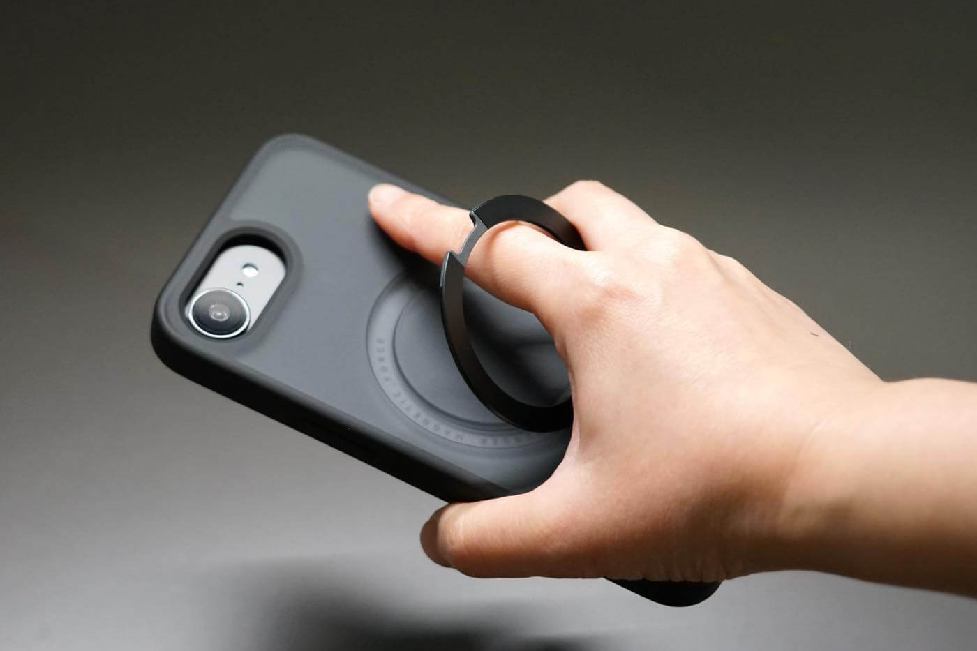 【レビュー】CASEKOOの360度回転スタンド搭載ケース｢Magicstand Pro｣にiPhone 17e対応モデルが登場｜よりシンプルな｢Basic Case｣も