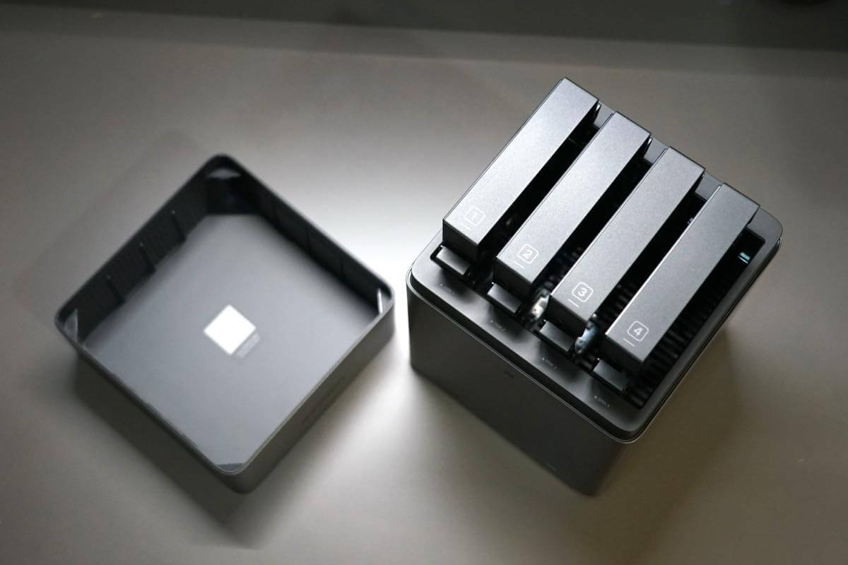 【レビュー】「UGREEN NASync DH4300 Plus」ｰ スマホの写真や動画のバックアップに最適で、簡単・手頃なエントリーNASキット