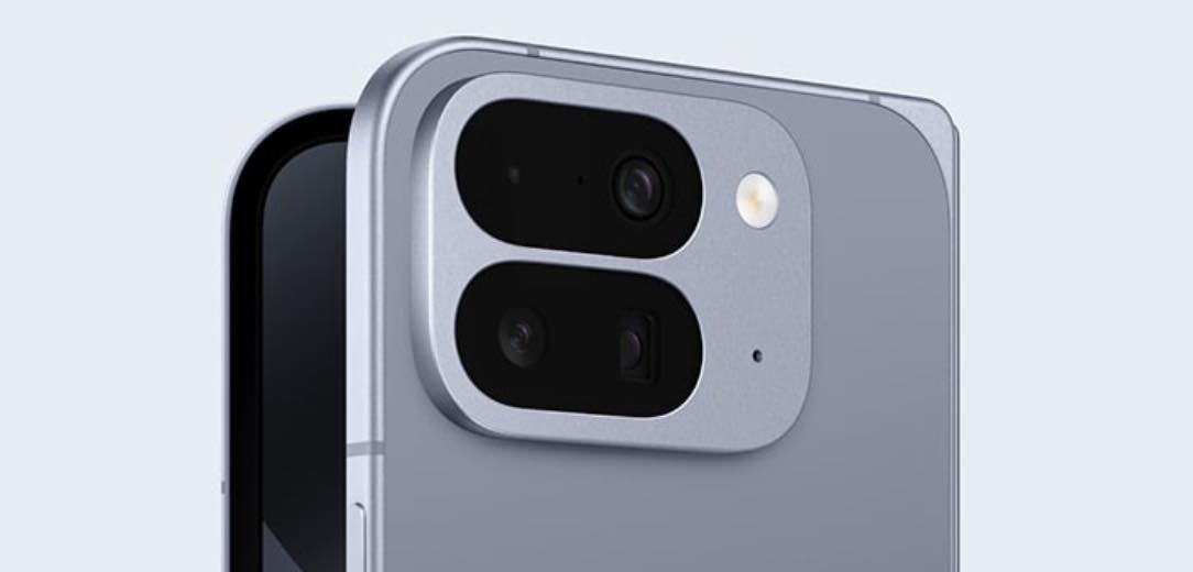 ｢Google Pixel 11 Pro Fold｣のデザインが明らかに ｰ より薄く、リアカメラ部分のデザインに違いあり