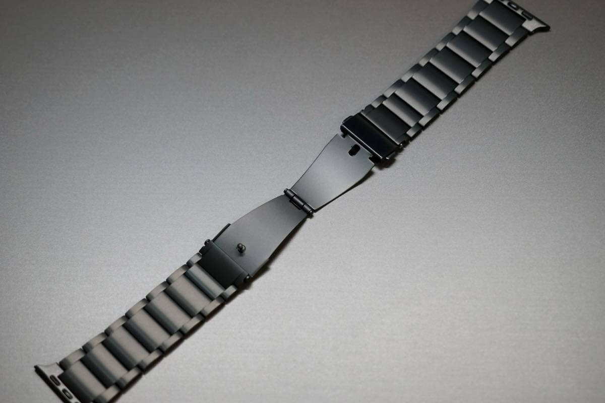 【レビュー】｢MinZ Titanium Band PRO｣ ｰ フルチタニウム仕様でApple Watch Ultraとの一体感が魅力