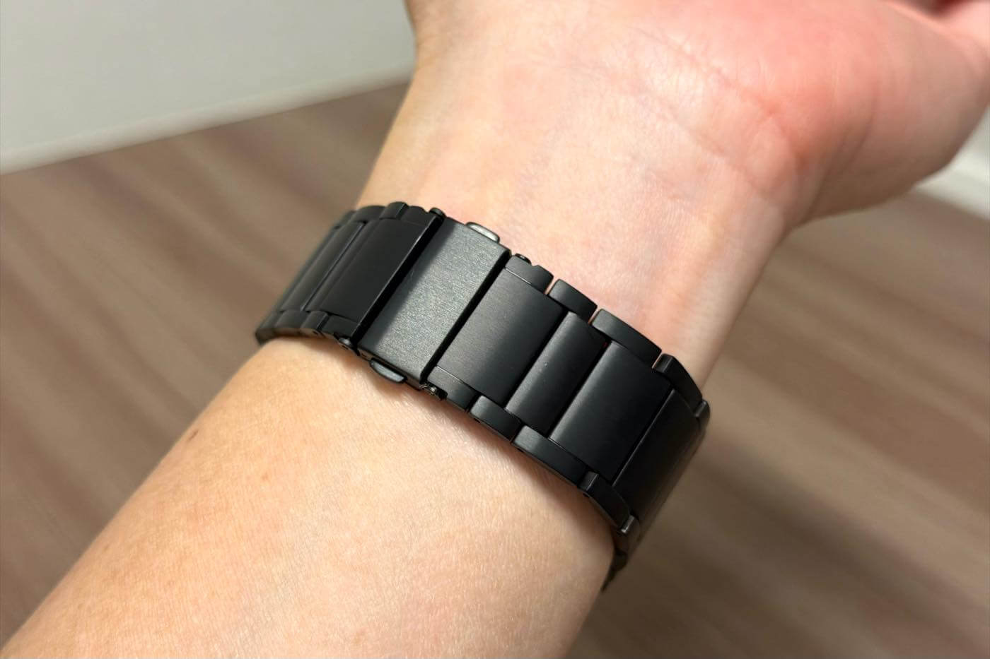 【レビュー】｢MinZ Titanium Band PRO｣ ｰ フルチタニウム仕様でApple Watch Ultraとの一体感が魅力