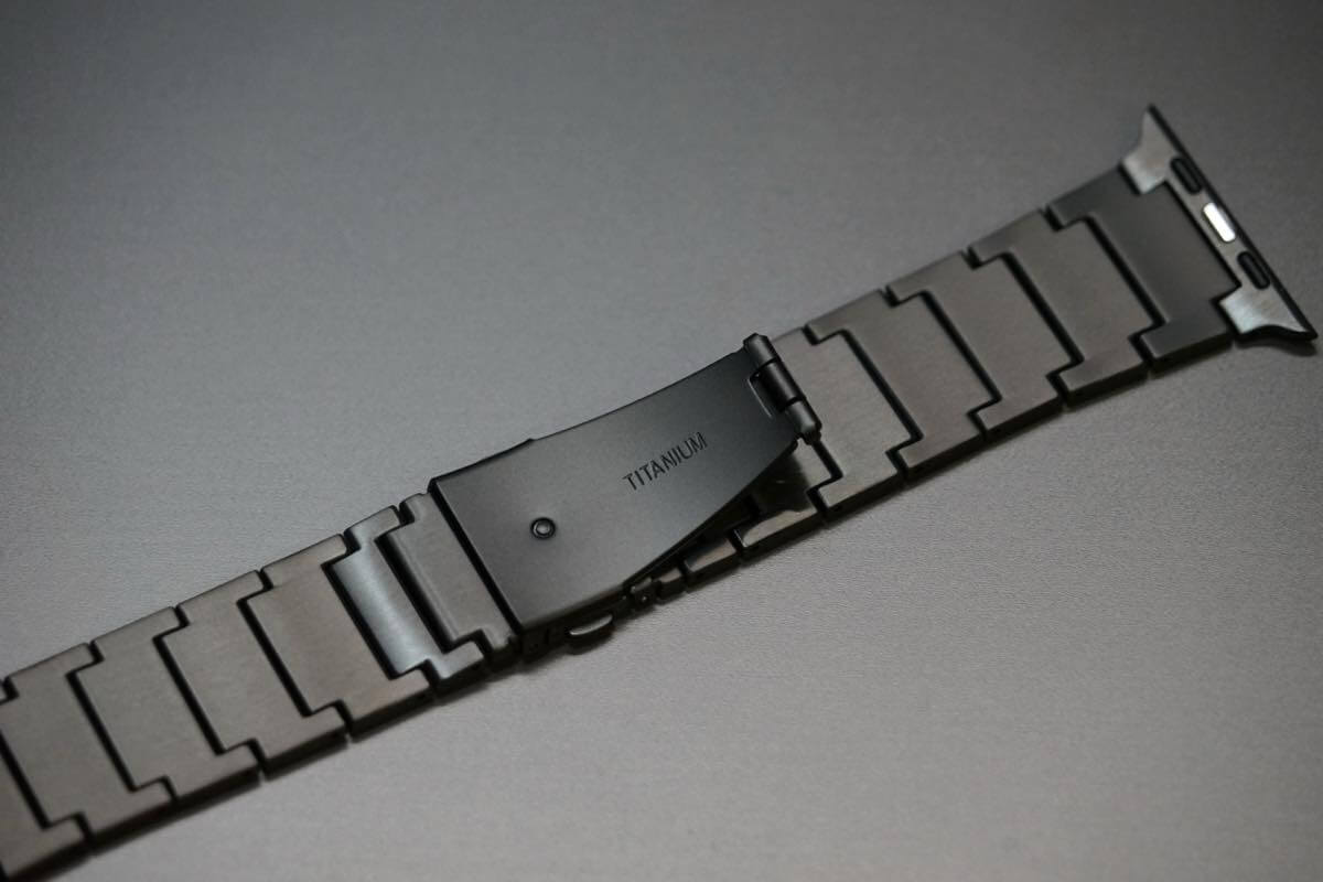 【レビュー】｢MinZ Titanium Band PRO｣ ｰ フルチタニウム仕様でApple Watch Ultraとの一体感が魅力