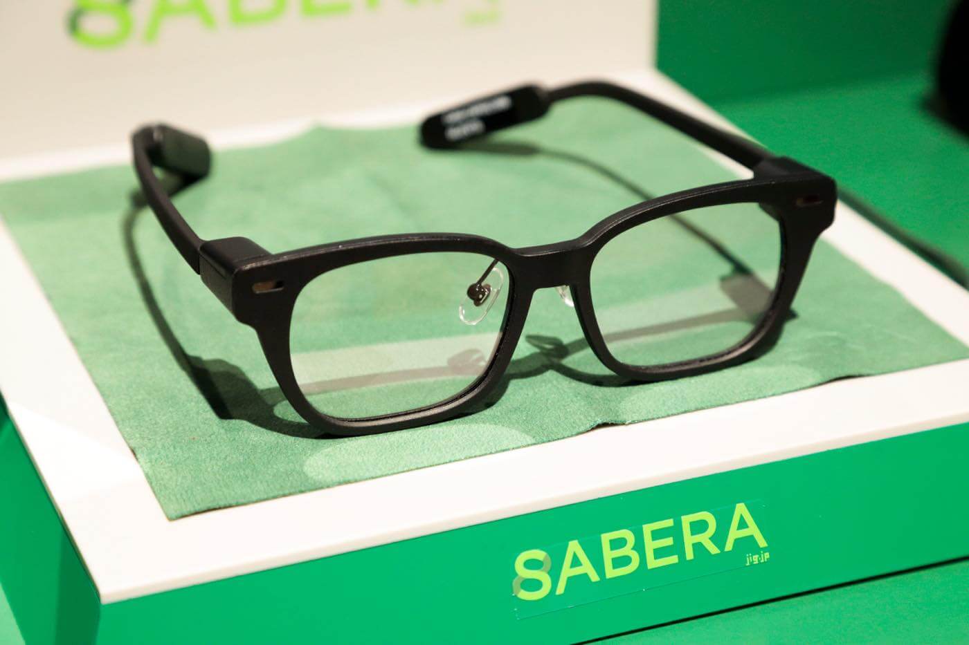 jig.jp、鯖江発のARグラス「SABERA スマート眼鏡」を発表