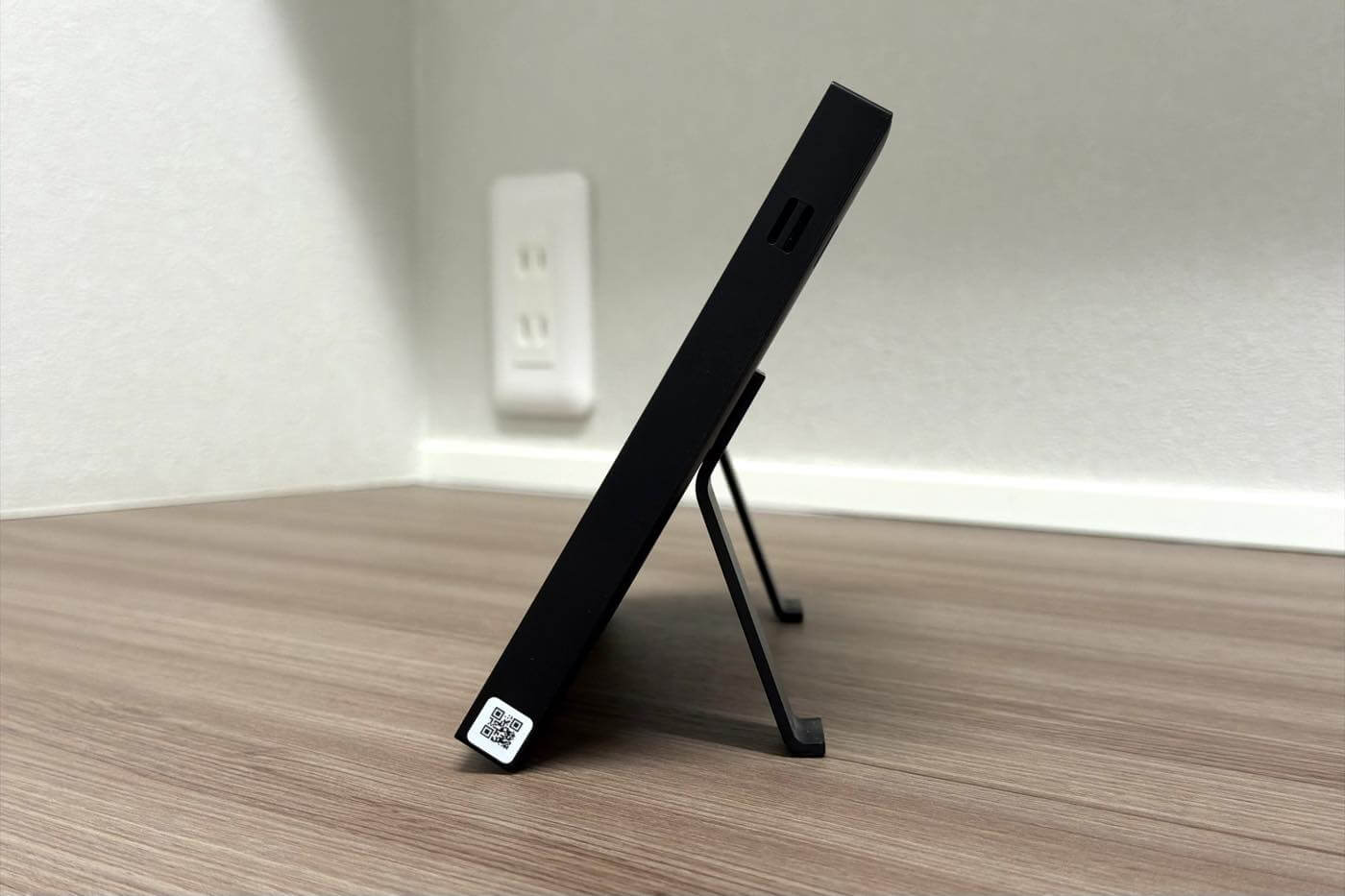 【レビュー】『SwitchBot スマートデイリーステーション』をチェック ｰ 電子ペーパー搭載天気情報端末で｢今日何着る? 傘必要??｣も解決