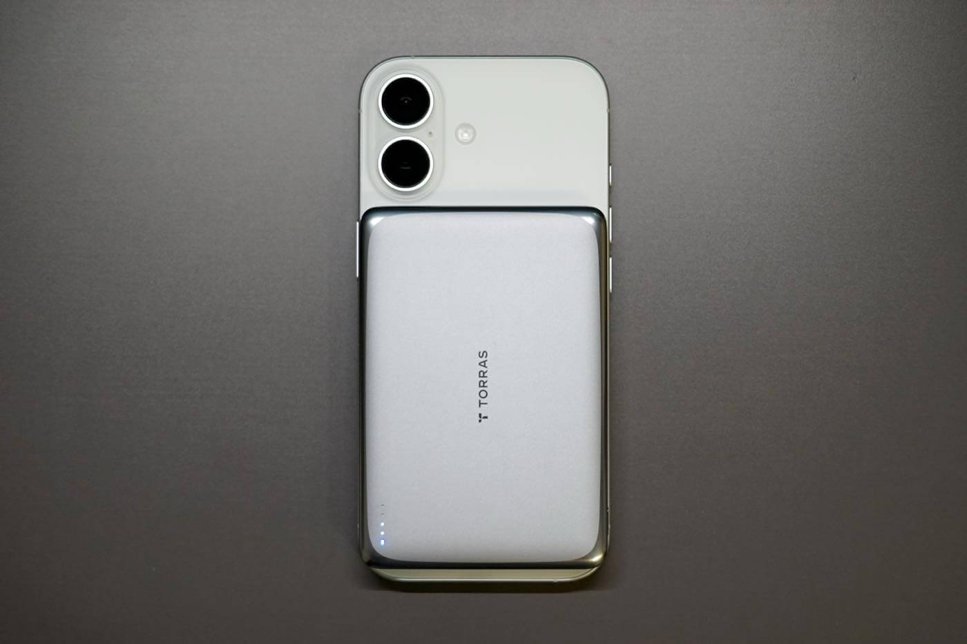 【レビュー】TORRASの最新モバイルバッテリー「MiniMag Pro」をチェック ー 半固体電池採用に加え、薄型で高級感のあるデザインが特徴