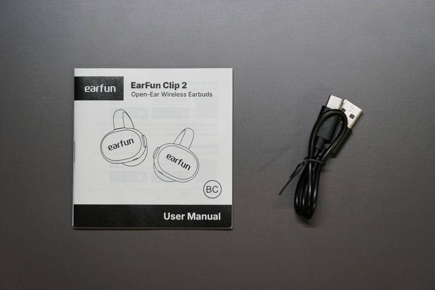 【レビュー】EarFunの最新イヤーカフ型イヤホン｢EarFun Clip 2｣をチェック ｰ サウンドと装着感が進化し、ワイヤレス充電にも対応