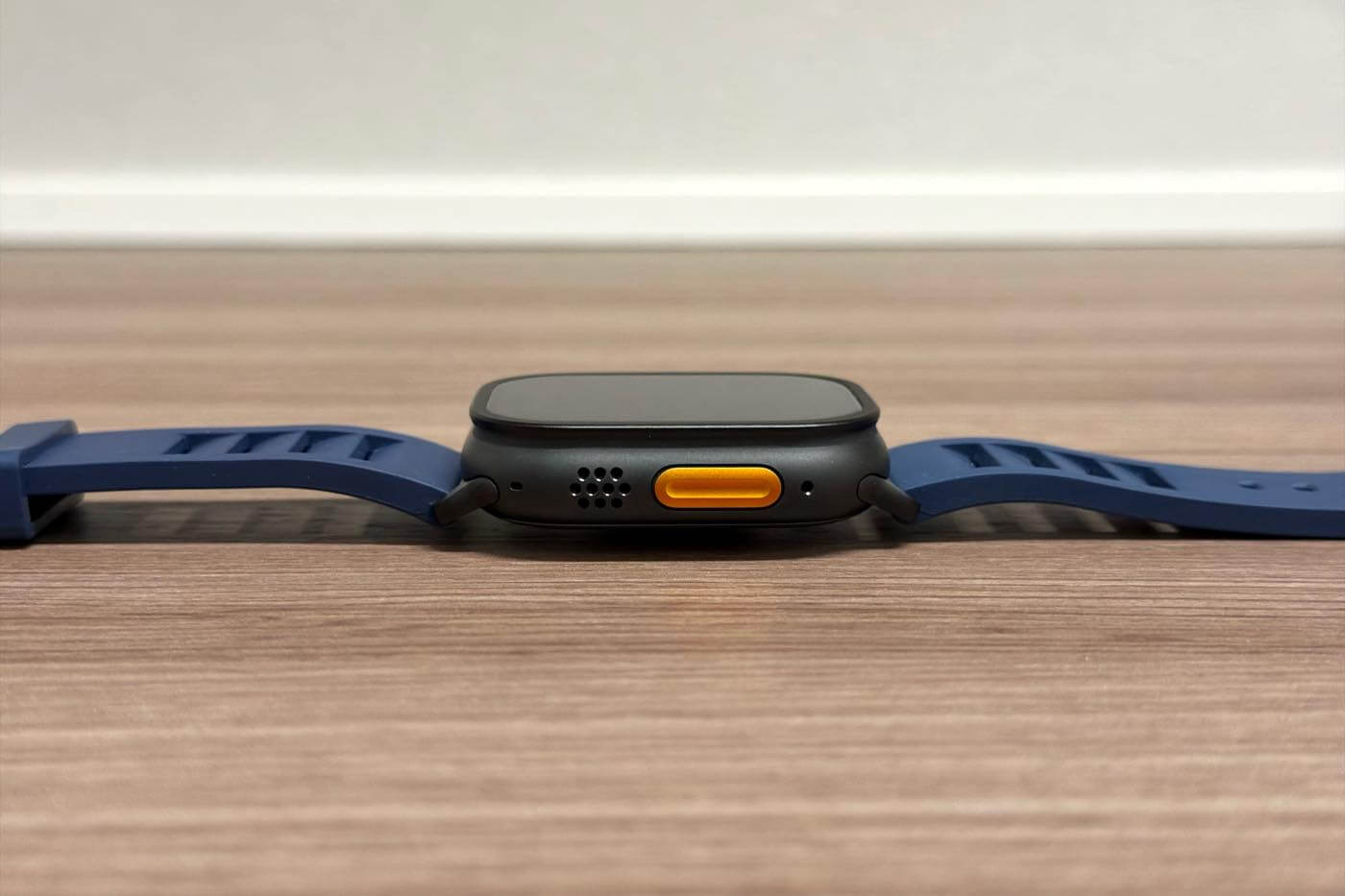 【レビュー】通気性に優れ、夏場にピッタリなApple Watch用スポーツバンド｢MinZ FKM mono Sport Band｣