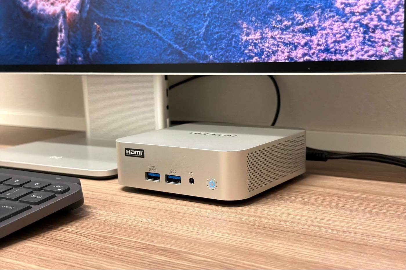 【レビュー】信頼性の高い定番構成を採用したミニPC『GEEKOM A8 2026エディション』ｰ 超小型サイズで高品質な設計も特徴
