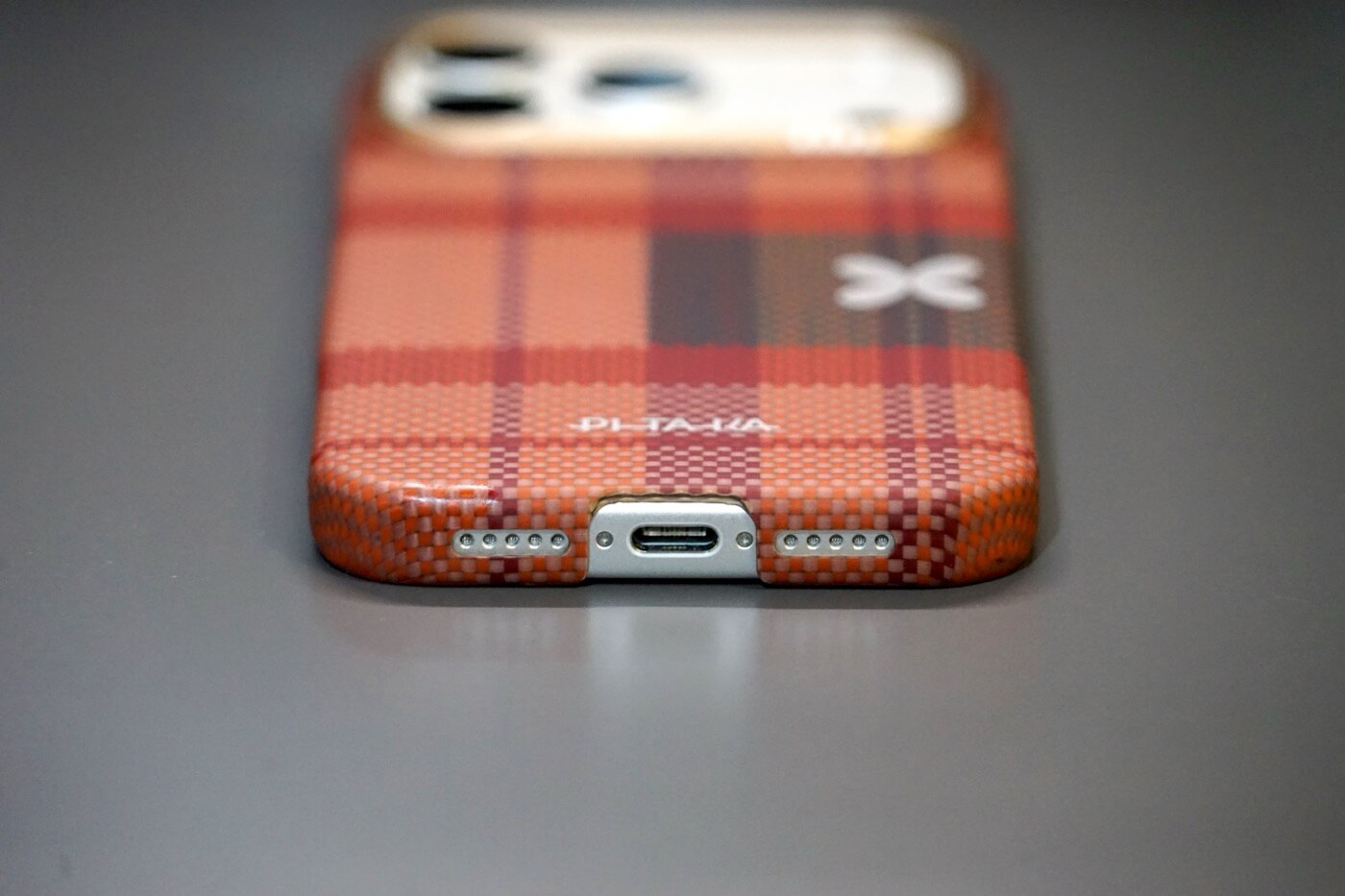 【レビュー】｢PITAKA Edge Case｣が韓国のファッションブランド｢MÜNN｣とコラボ ｰ タータンチェック柄で女性にもオススメ