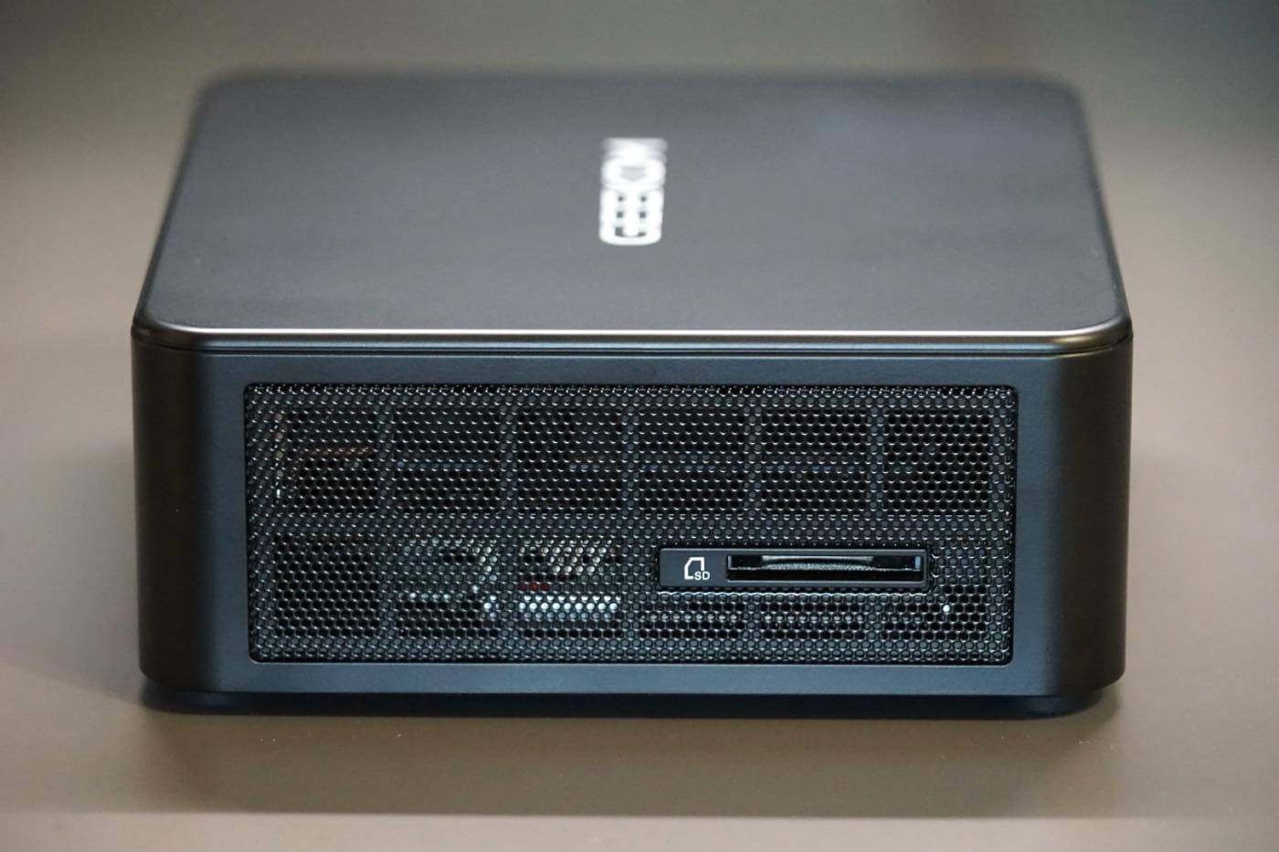 【レビュー】Core Ultra 9 185H搭載で11万円以下のミニPC「GEEKOM IT13 Max」をチェック