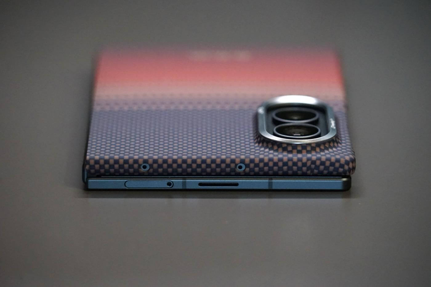 【レビュー】「Galaxy Z Fold8」の薄さと軽さを損なわないケースと言えば「PITAKA Edge Case」