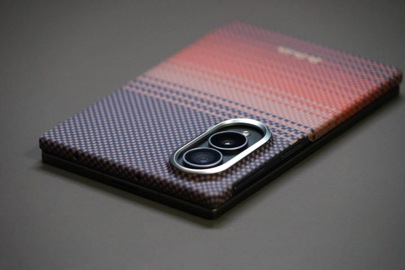 【レビュー】「Galaxy Z Fold8」の薄さと軽さを損なわないケースと言えば「PITAKA Edge Case」