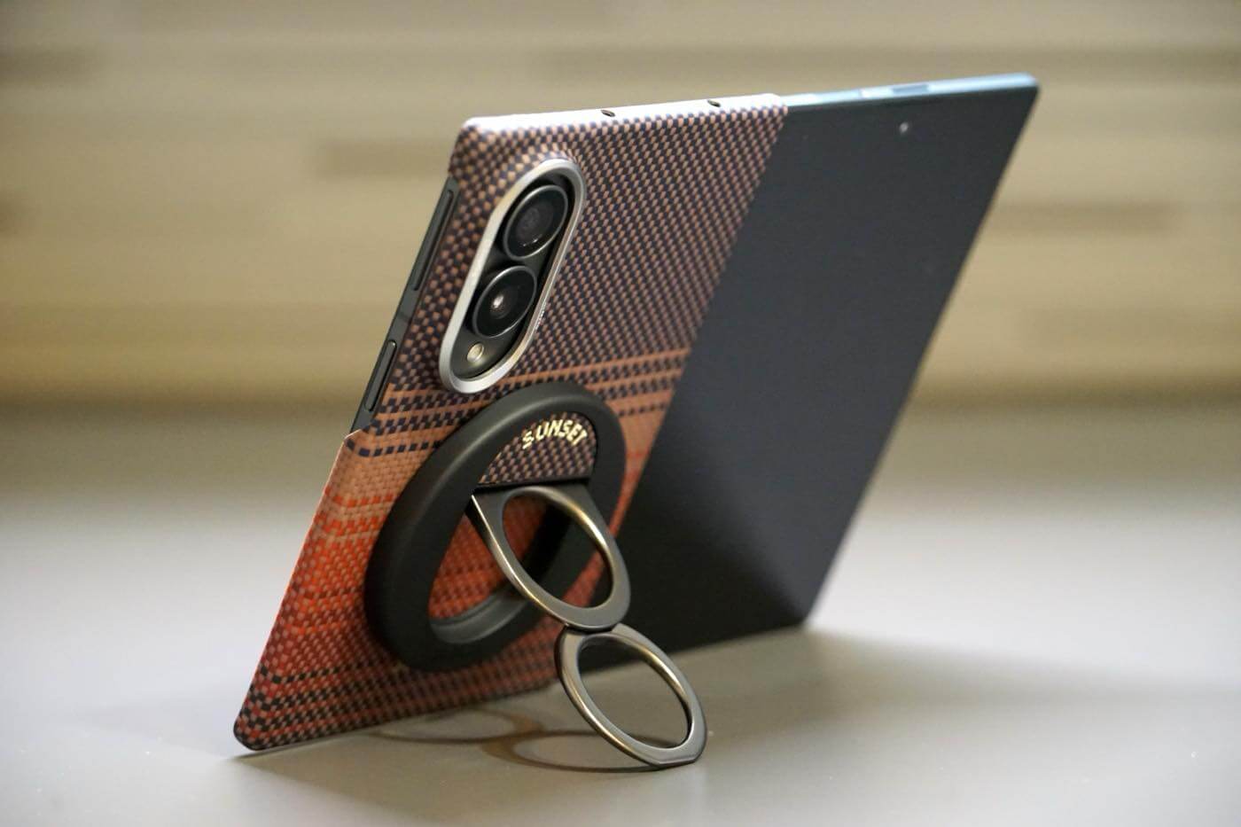 【レビュー】「Galaxy Z Fold8」の薄さと軽さを損なわないケースと言えば「PITAKA Edge Case」