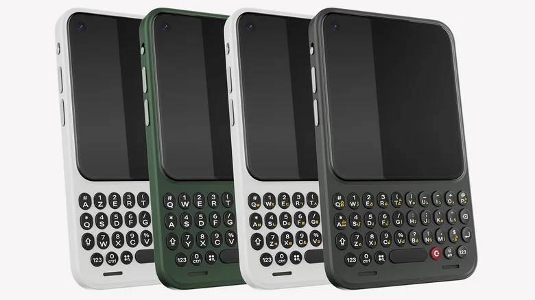 BlackBerry風スマホ「Clicks Communicator」は12月に出荷開始へ ー RAMとバッテリーの仕様改良も10月1日より値上げ