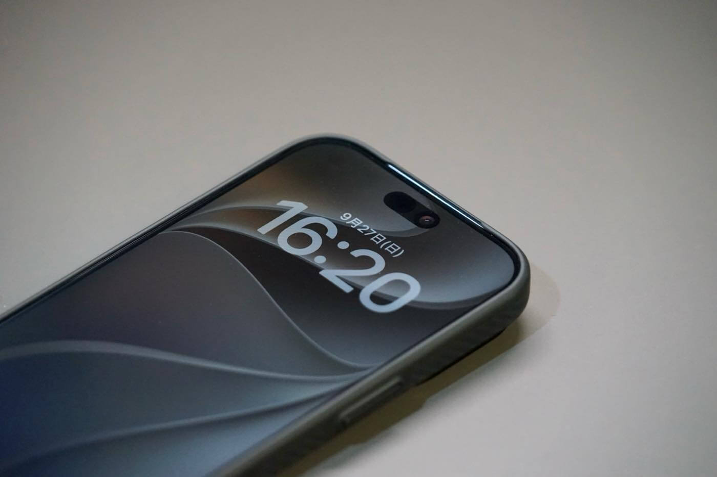【レビュー】Deffの「Super Tough Case DURO for iPhone 18 Pro」 ー アラミド繊維とTPUの組み合わせで耐衝撃性能を向上