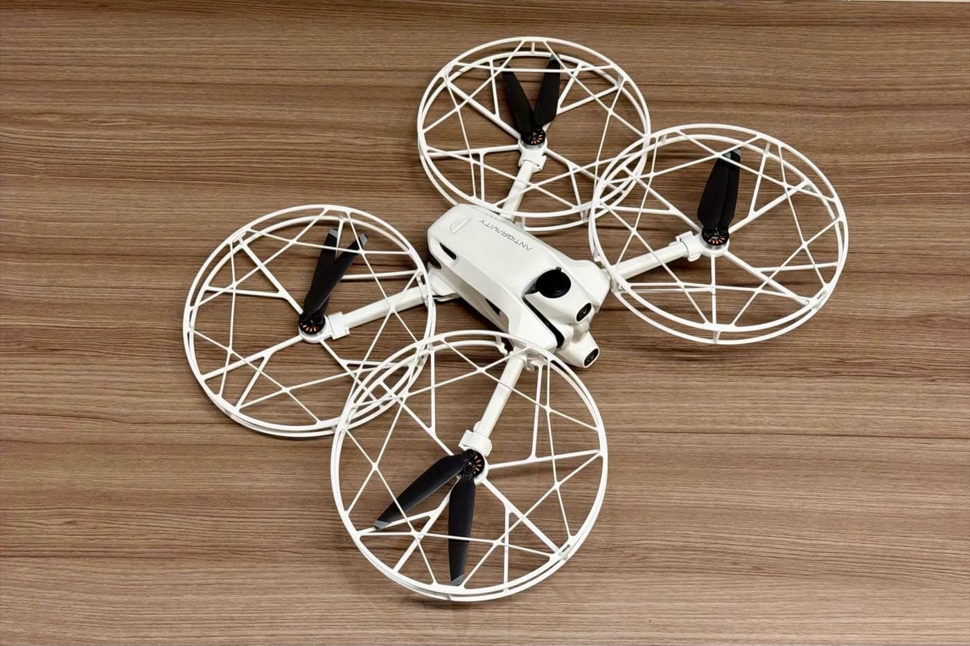 【レビュー】8K/360度ドローン「Antigravity A1 Follow Meキット」 ー 腕時計型と指輪型リモコンで手軽に空撮可能に