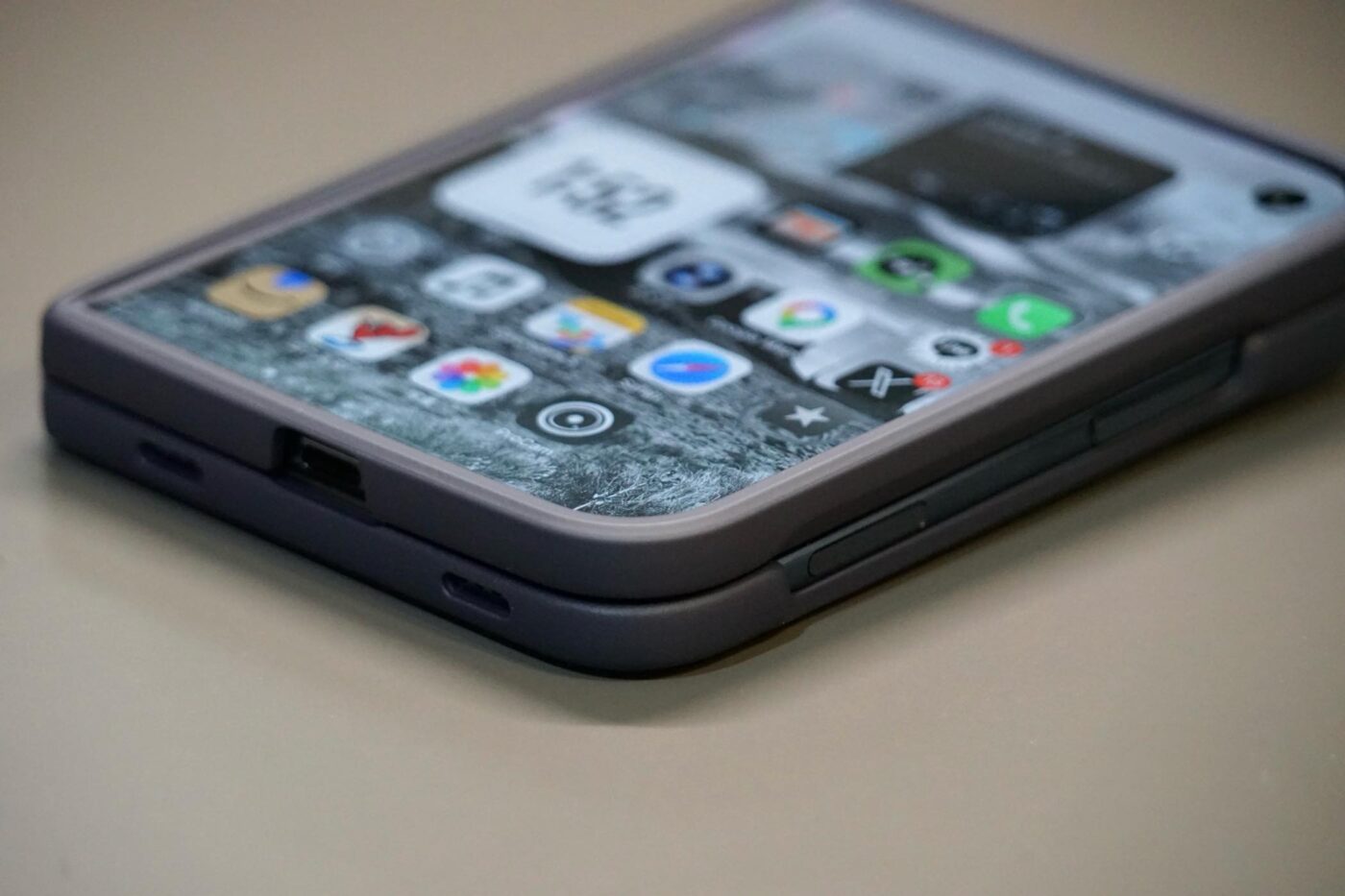 ｢TORRAS Ostand Q3 Spin｣のiPhone Duo用をレビュー – 迷ったらこれ一つで十分なケース