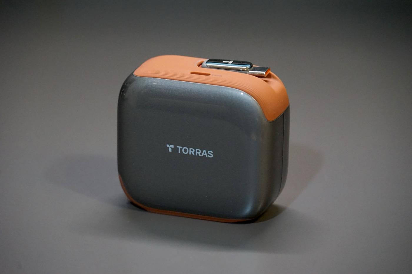 【レビュー】｢TORRAS FlexLine Pro 60W 巻き取り式充電器｣ ｰ 1mの高耐久ケーブル内蔵 & iPhone 18 Proの有線高速充電にも対応