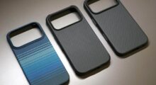 PITAKA、馬年の限定デザインのアラミド繊維ケース「PITAKA Edge Case